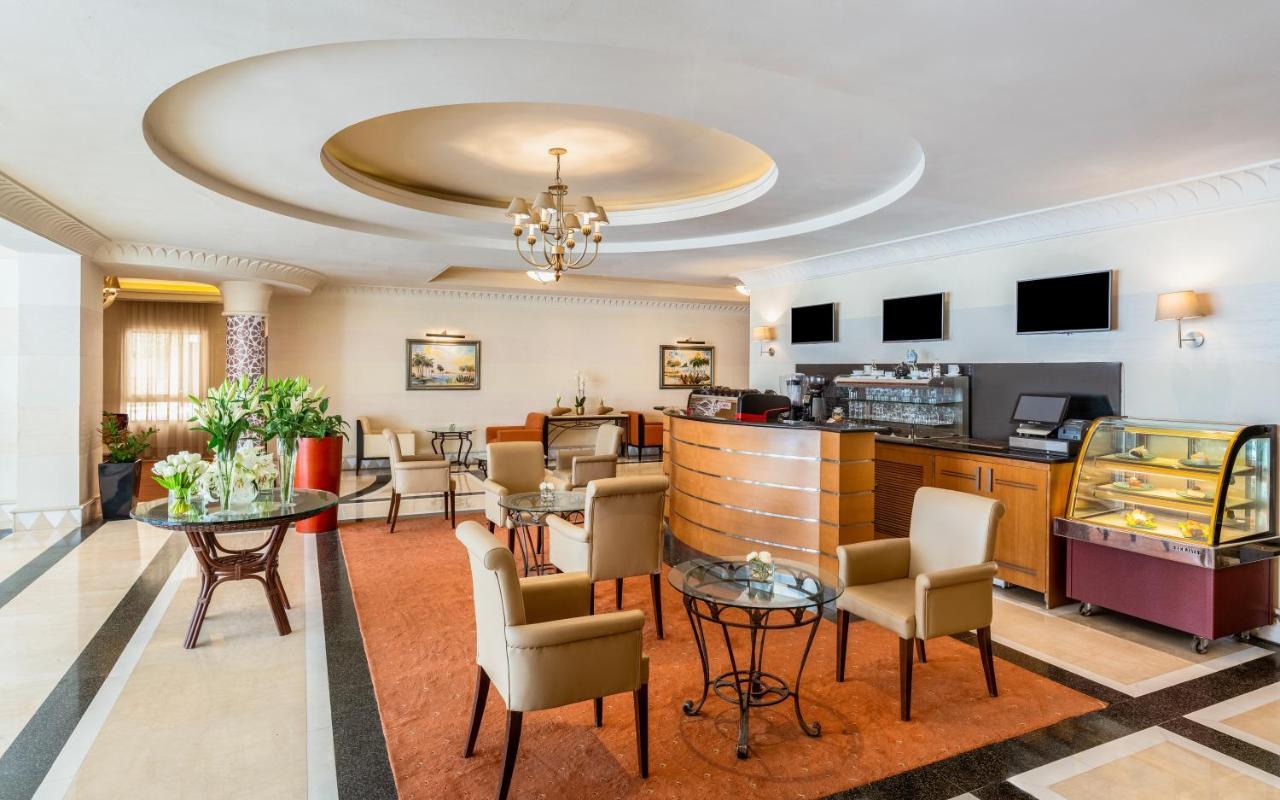Moevenpick Hotel Доха Екстериор снимка