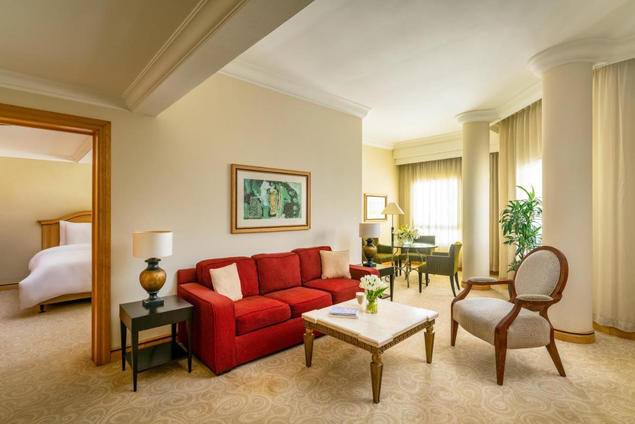 Moevenpick Hotel Доха Екстериор снимка
