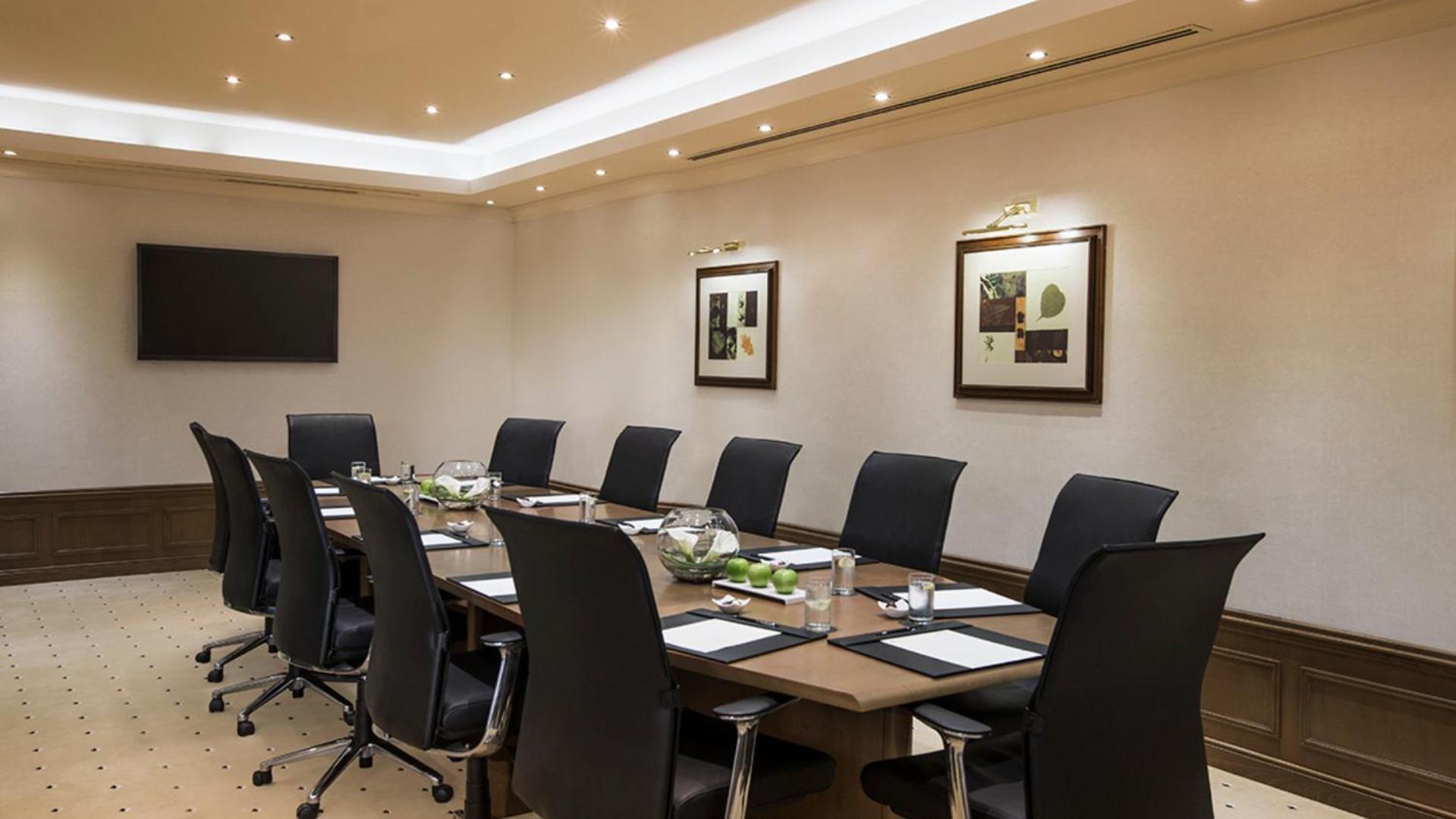 Moevenpick Hotel Доха Екстериор снимка