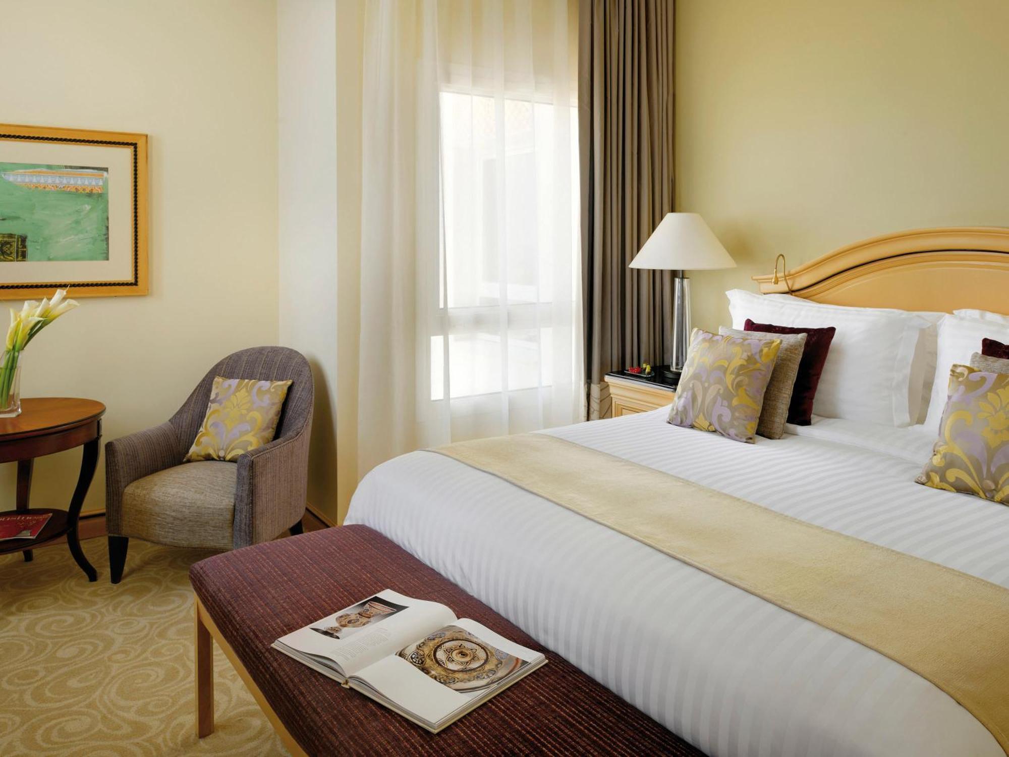 Moevenpick Hotel Доха Екстериор снимка