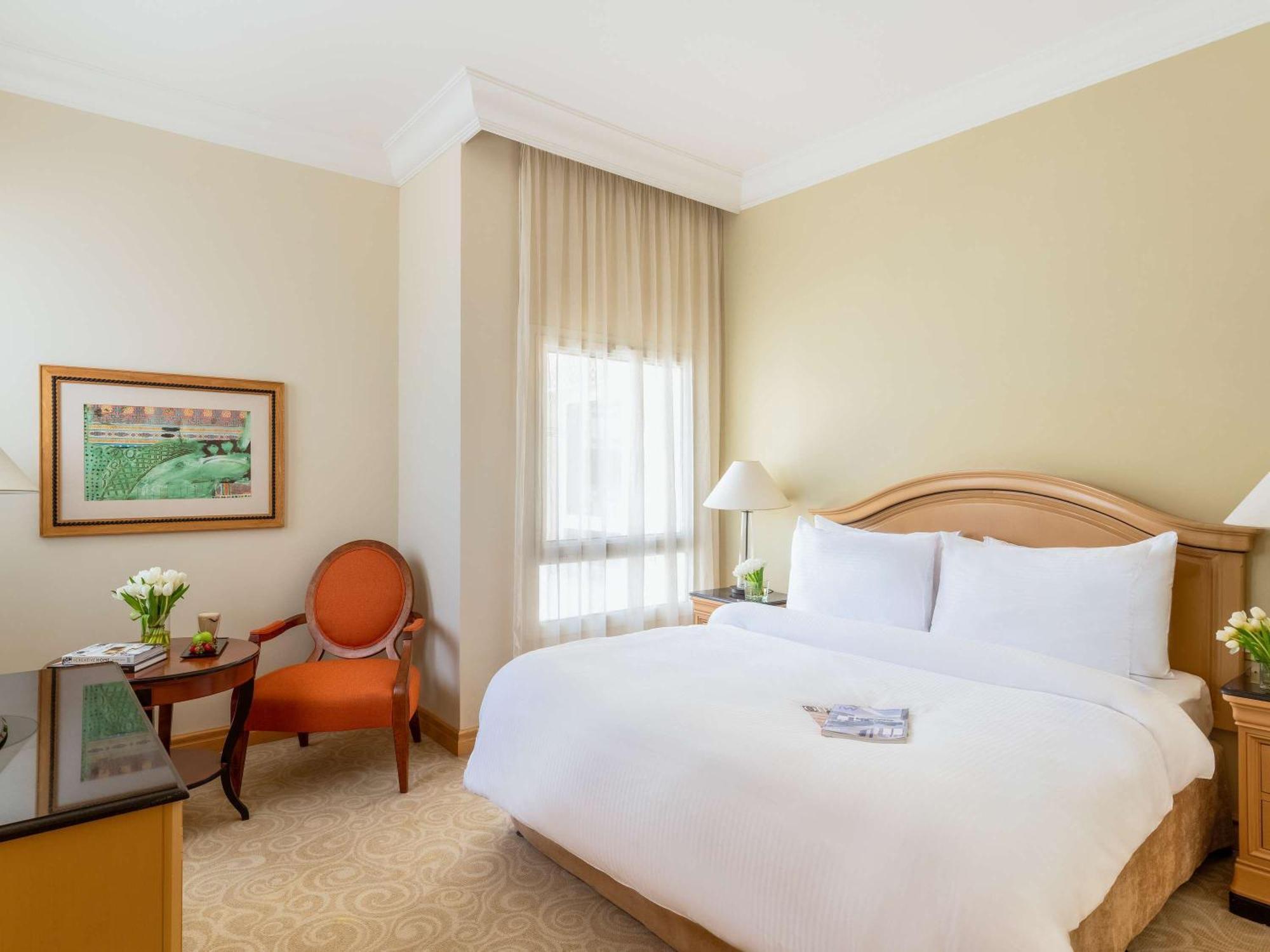 Moevenpick Hotel Доха Екстериор снимка